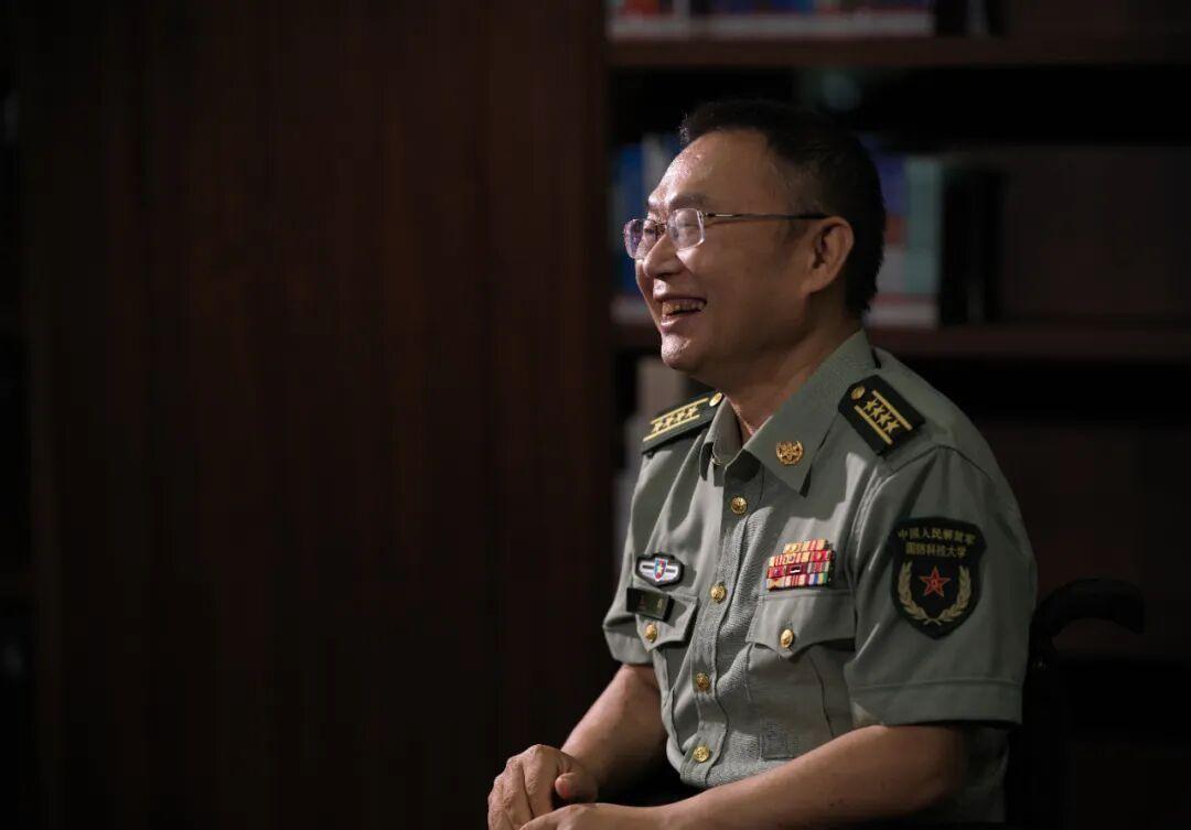 这才是我们要追的星！7月28日，国防科技大学的王戟研究员被中宣部授予“时代楷模”