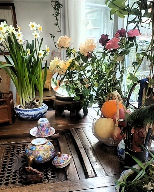 真的太可笑了！
当初一窝蜂挤进二八事件蹭热度、带货打赏赚得盆满钵满，现在居然还好