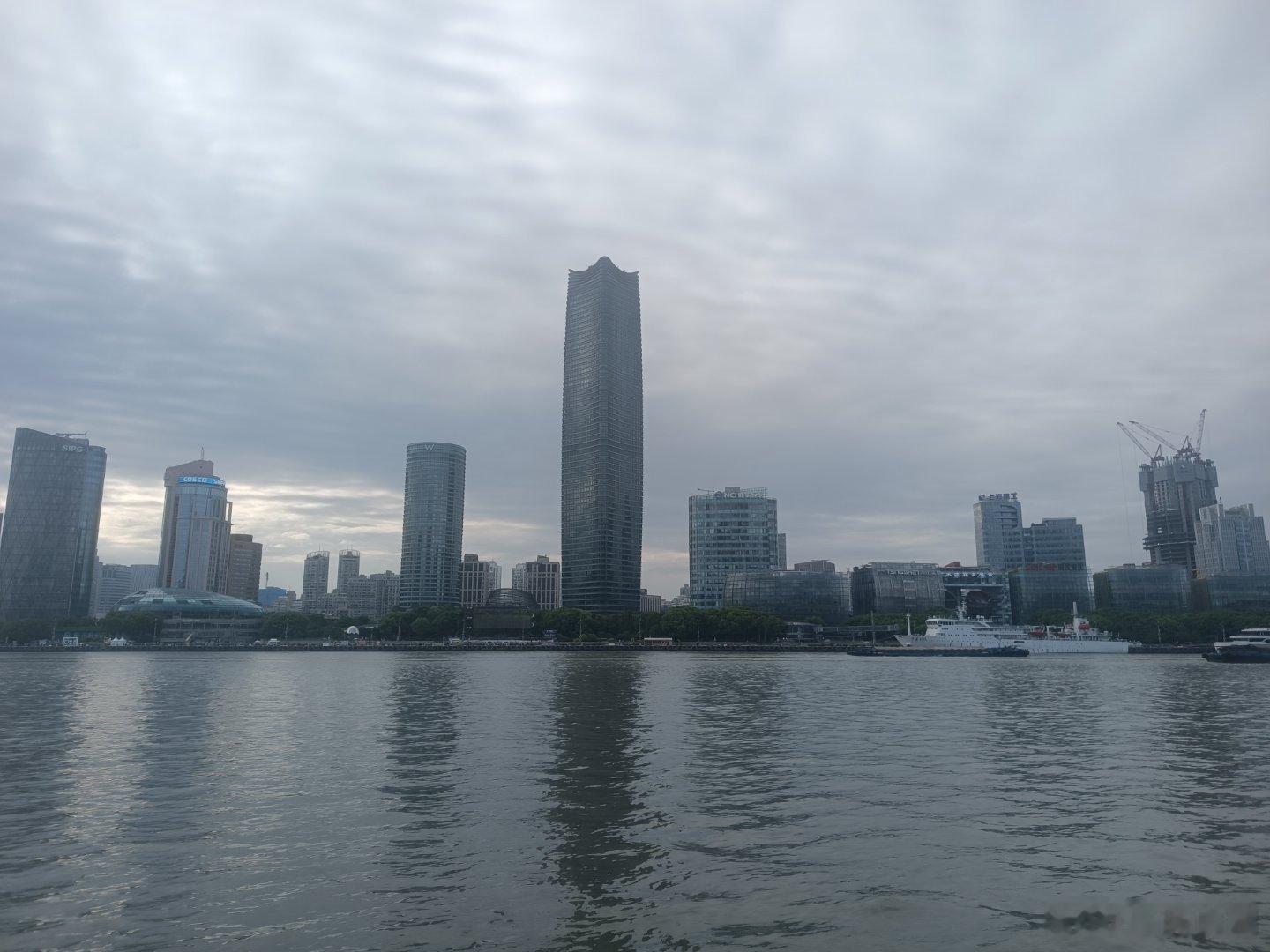 今天在江边拍的白玉兰大厦 上海·上海白玉兰广场