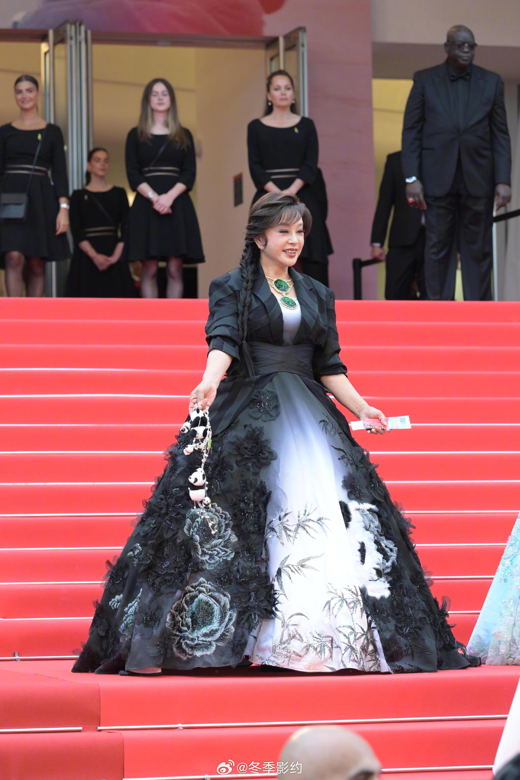 刘晓庆才是大女主的正确打开方式 刘晓庆说出那部作品就叫刘晓庆的时候，那种坦然和骄