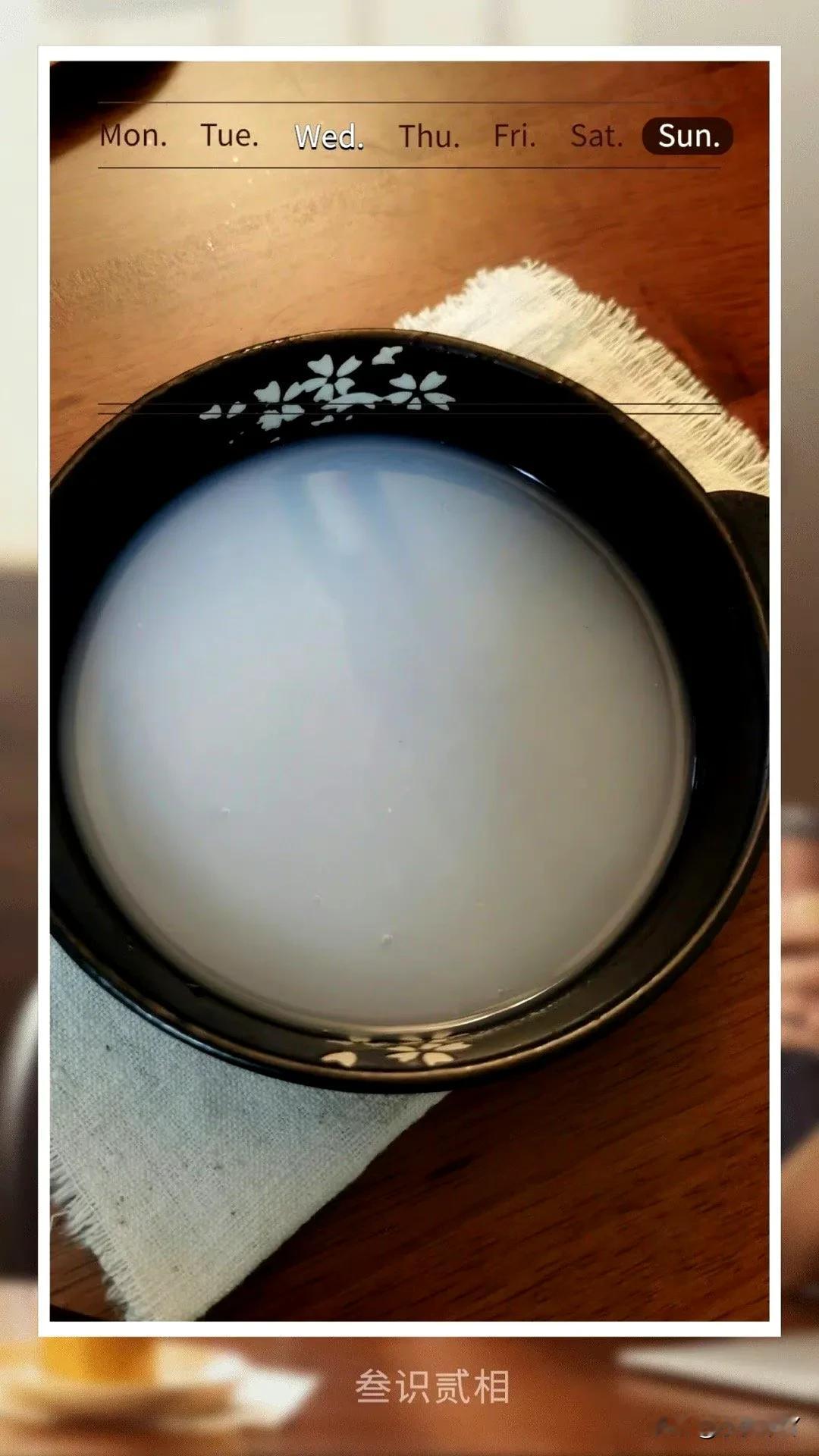 补充津液的绝佳食物，每天坚持喝，皮肤也会越来越好。

“米油可代参汤”，鸡蛋在《