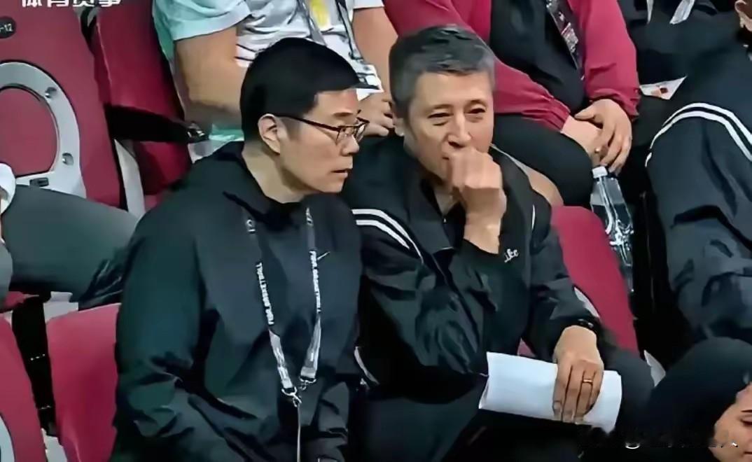 打败自己的从来不是对手，而是自己人
这种说法也非常适合男篮，不啰嗦，只看两点
一
