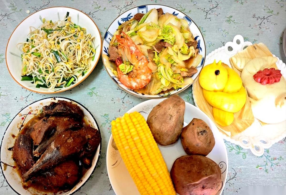 “今天不回了！”儿子电话里一句，像扔下一块冰。清明第二天，本该全家团圆，结果老两