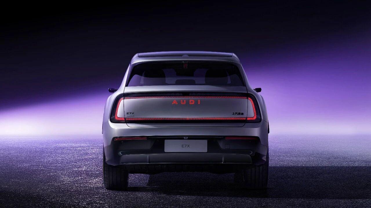 前几天，上汽奥迪发布了第二款AUDI车型E7X的造型和部分细节。
E7X源自广州