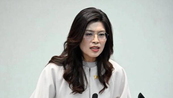 6月29日上午，在"桃园市妇女菁英领袖成长营"上，郑丽文言辞犀利，指责赖清德当局