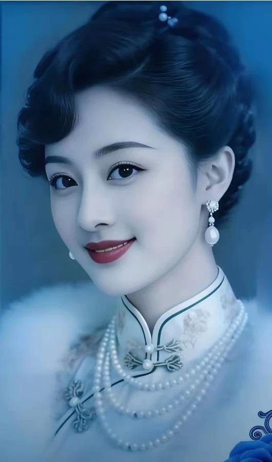 上联：岁月温柔皆予你
下联：红尘缠绵亦吾尔