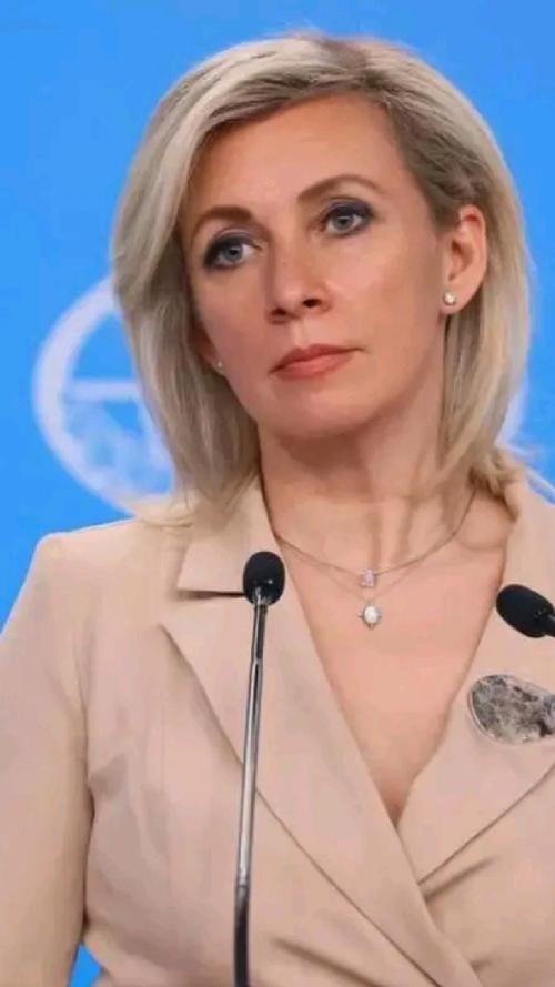 中俄免签太香了！240万游客双向冲，俄罗斯贴心升级服务

    中俄免签政策直