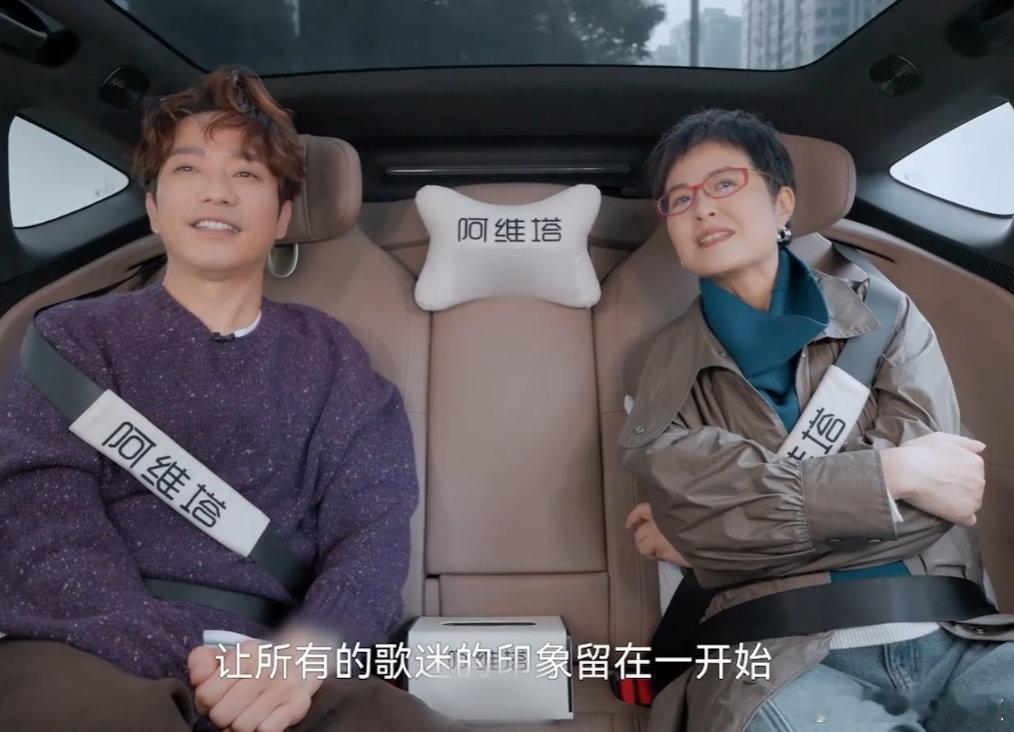 张栋梁谈出道即巅峰张栋梁谈“出道即巅峰”啦，他说这对自己是祝福，可对有些人就像紧