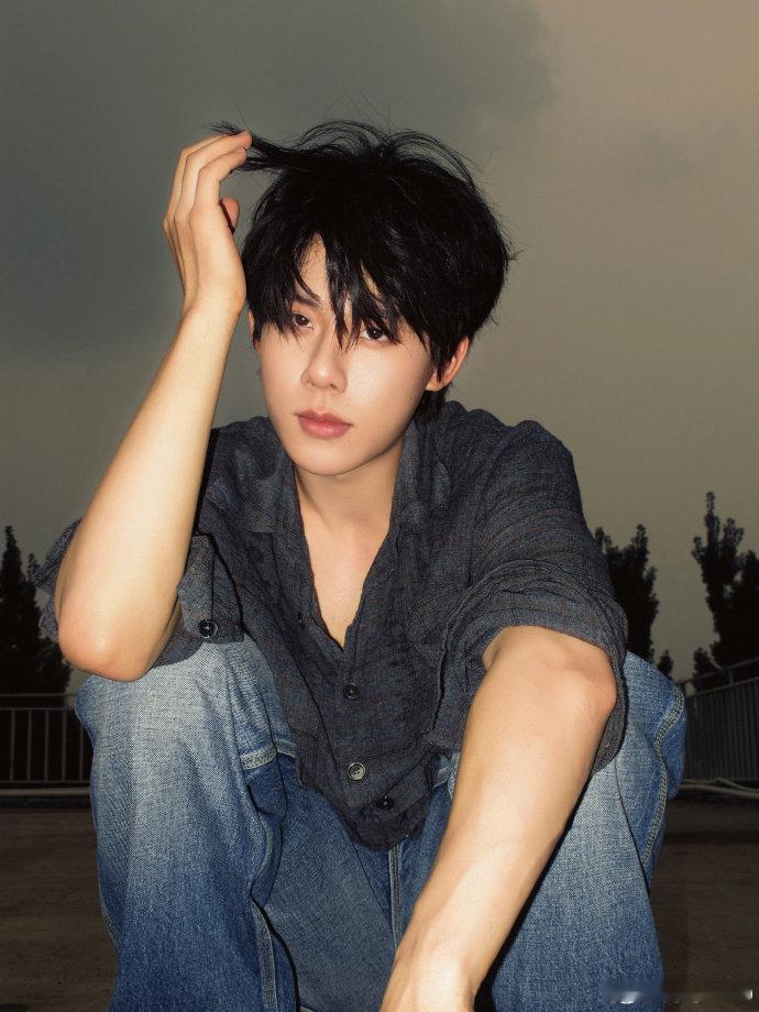 周奇说过了十五分钟就不想吃了周五晚高疯谁还没被周奇的发言戳中！十五分钟定律，简直