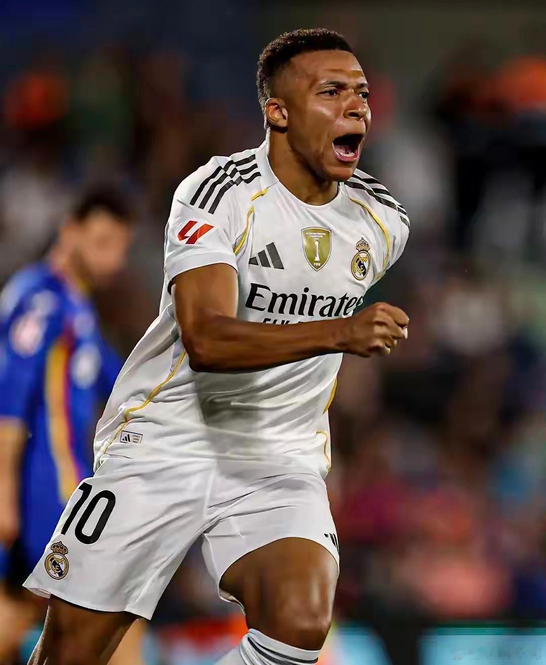 姆巴佩——25年收入9500万美元；亚马尔——25年收入4300万美元；C罗——