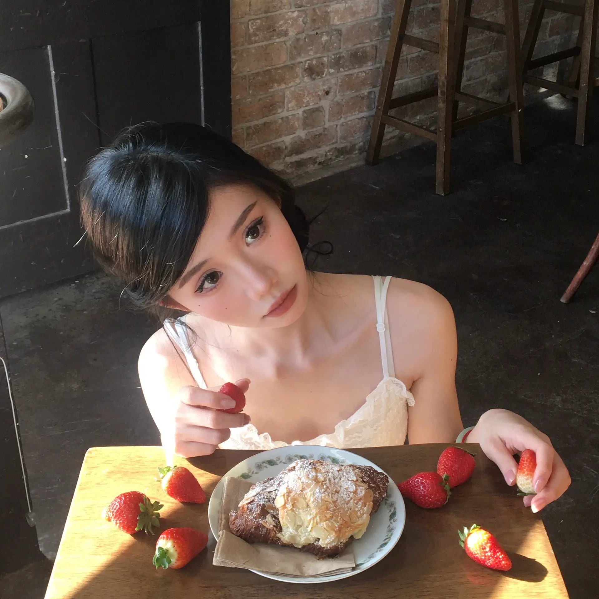 🍓。 老婆拍的 
超级厉害！