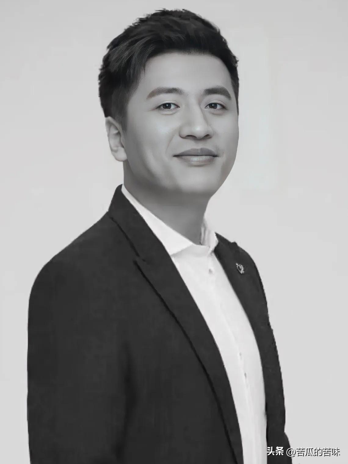 遗憾，张雪峰走了
这是个非常遗憾的消息，现年41岁的张雪峰，本名张子彪，在202