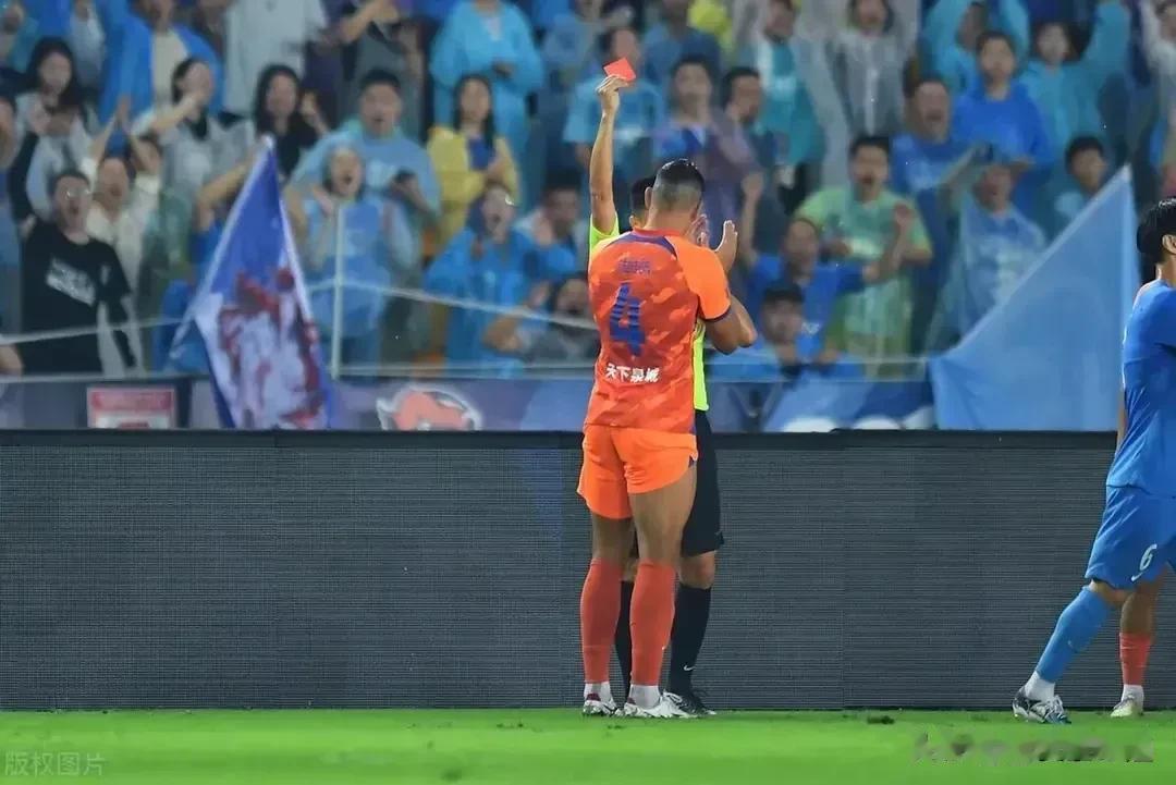 今年中超真他妈乱！