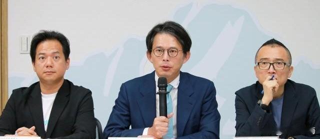 徐欣莹这回尴尬了！白营在今天（9月6日）召开“记会”，表示不会帮徐欣莹站台，要求