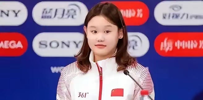 张家齐：我不想去体制内，张家齐在直播中说，我不想去体制内，因为我之前工作太枯燥了