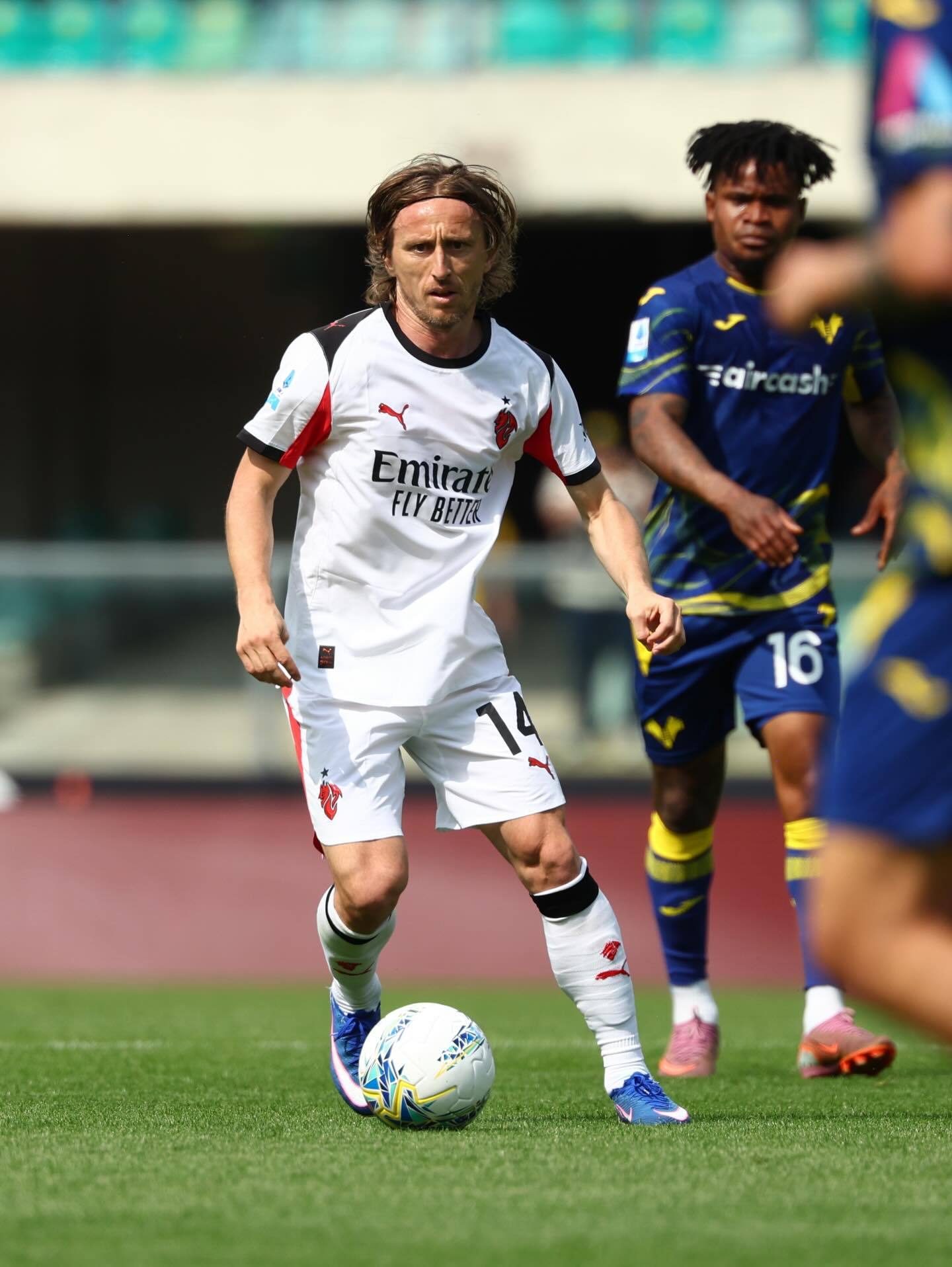 【莫德里奇🇭🇷】 Forza Milan ！！❤️🖤sempremilan