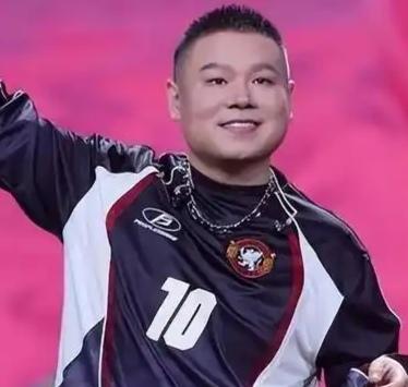 正在播出的电视剧《悬案》，主演是岳云鹏、杨烁，岳云鹏在参加《悬案》的宣传会上，说