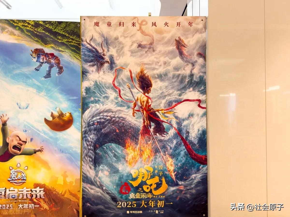 一个封神，一个撤档！春节档电影冰火两重天

截至今天2月14日15时，按照灯塔专