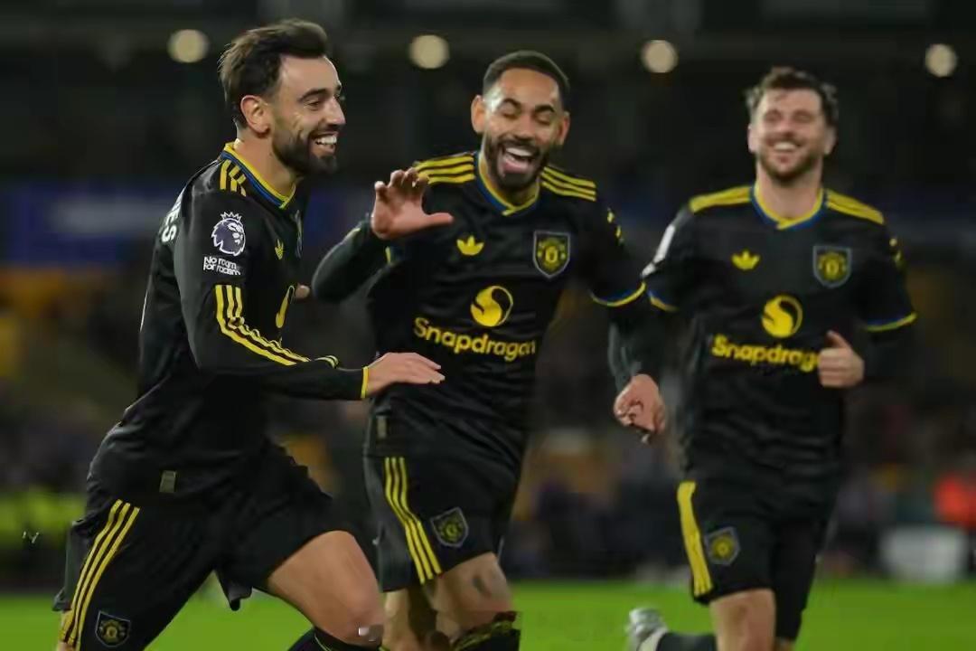 疯狂4-1！曼联3轮不败升第6 四大主力齐爆发北京时间12月9日，英超第15轮上