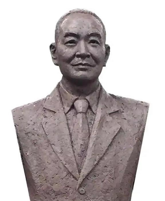 如果没有他，解放战争可能还要多打几年，若他不被叛徒出卖，祖国也许早就统一了。他就