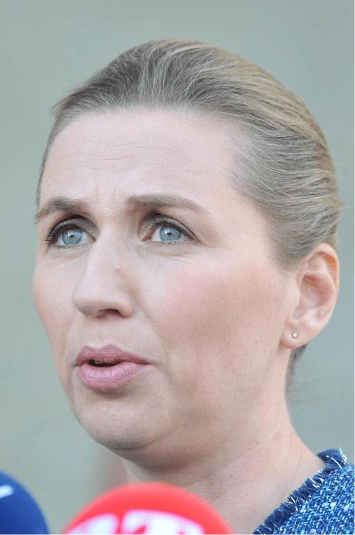 丹麦允许士兵首先对美开枪，想靠550人+狗拉雪橇，抵挡美军F-35？

格陵兰岛