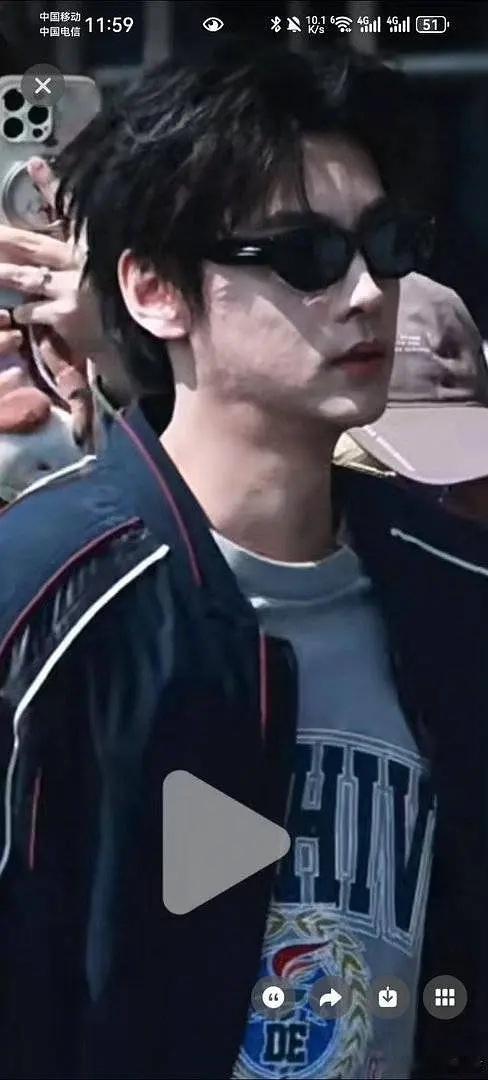 田栩宁的皮肤怎么这样？ 