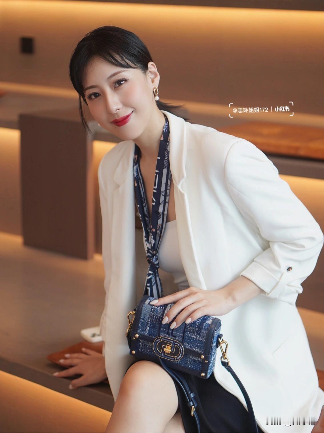 女人的美也从来不该被定义||美是上天给人独特的馈赠
女人的美也从来不该被定义
在