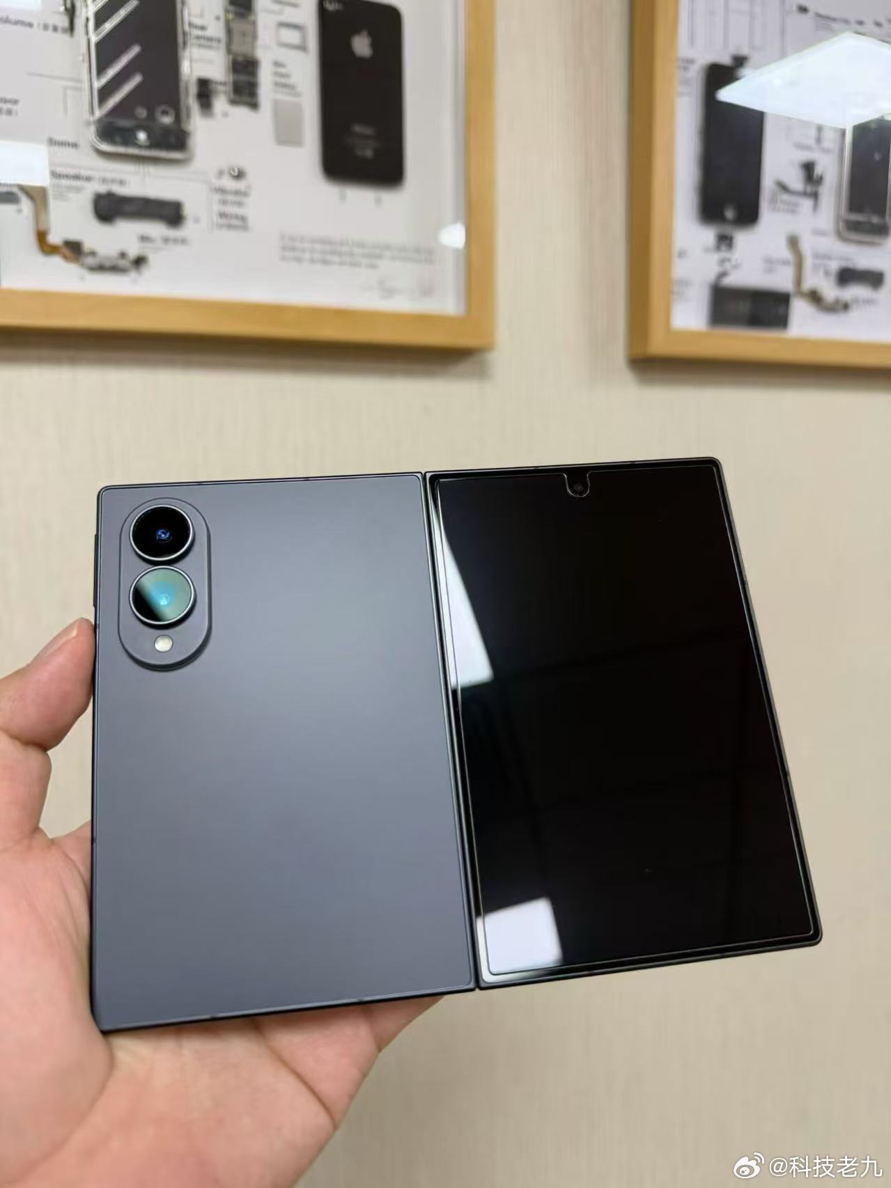 三星Z fold 8 12+512灰 空下来台，等前面俩开完奖，再抽。 