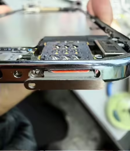 华强北还是太权威了，全球首款支持实体SIM卡槽的iPhone Air问世了！！这