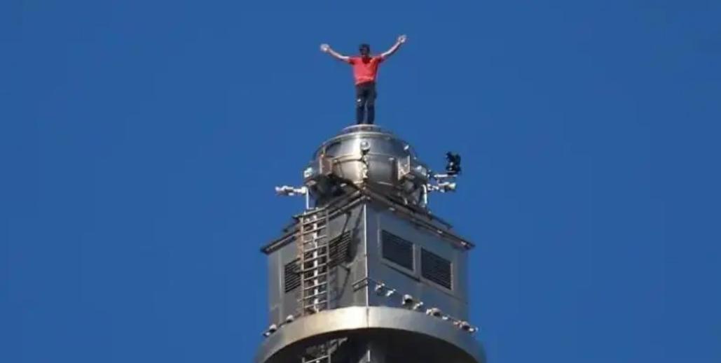 台北市长蒋万安为了确保美国徒手攀岩运动员亚历克斯·霍诺德徒手攀爬台北101大楼无