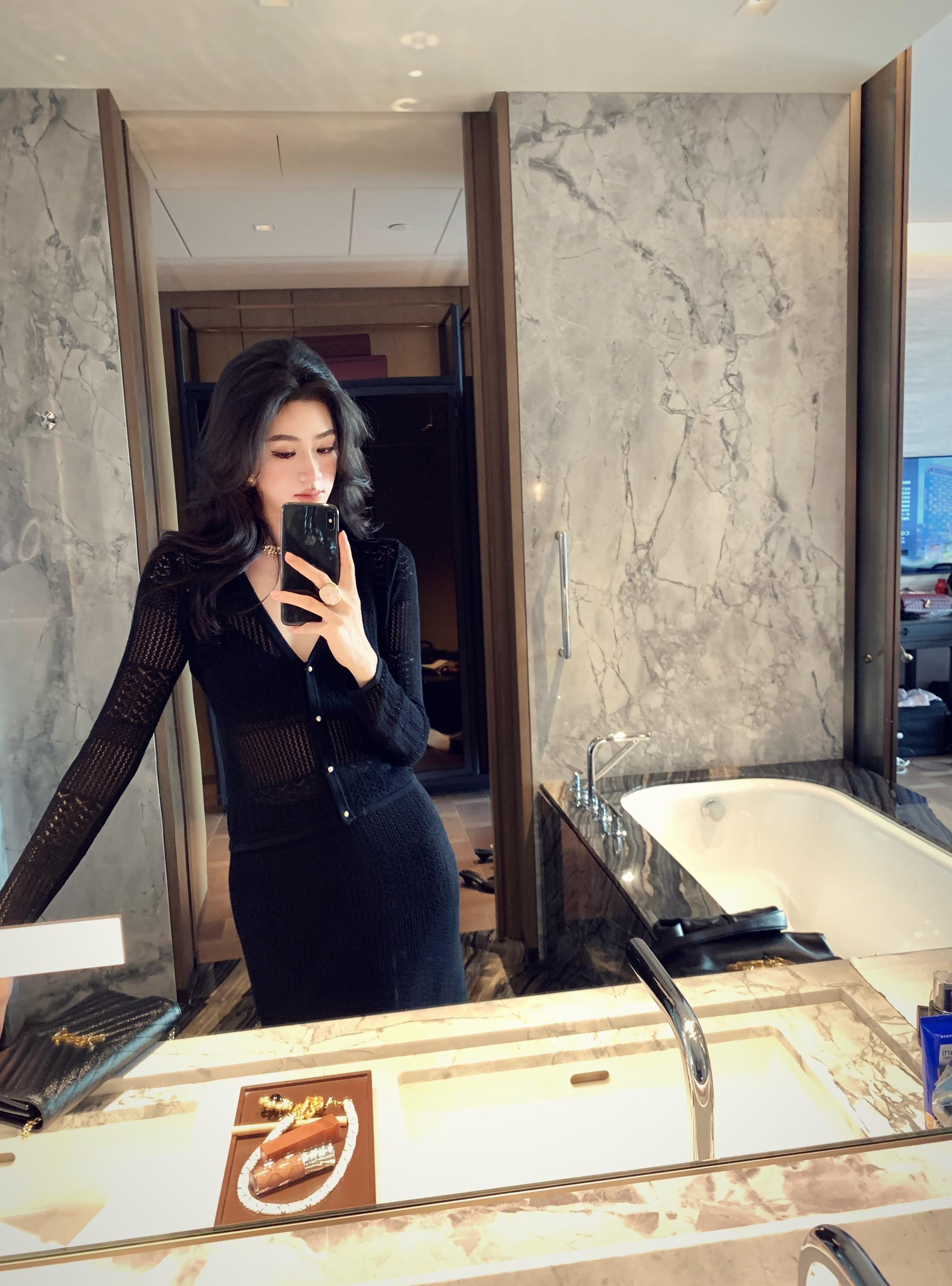 你那软绵绵的照片就别配硬曲了。