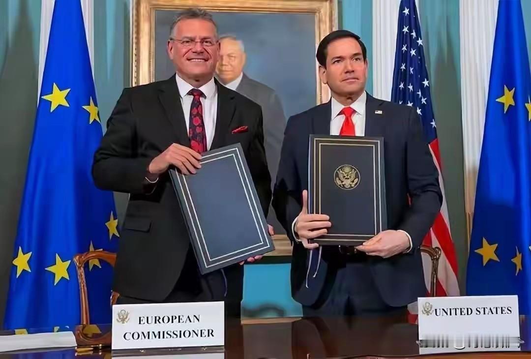 不访华了？特朗普联合27国对华施压，话音刚落，秒被中方制裁打脸。
 
商人出身深