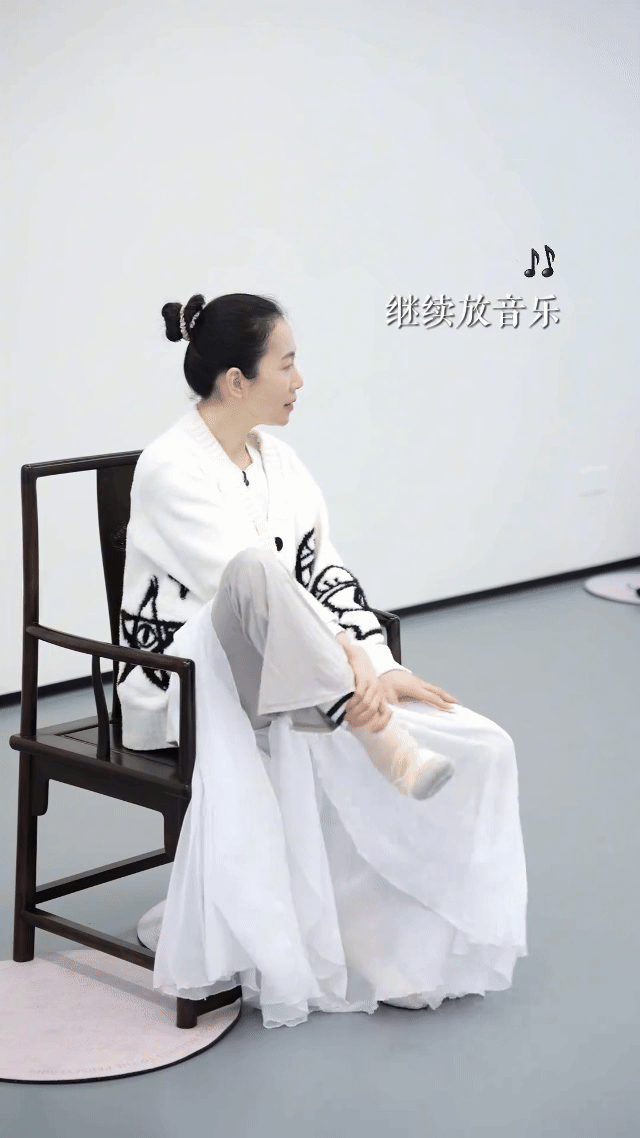 温峥嵘海清第一次同台温峥嵘要在乘风做自己谁懂啊！温峥嵘海清第一次同台直接戳中我的