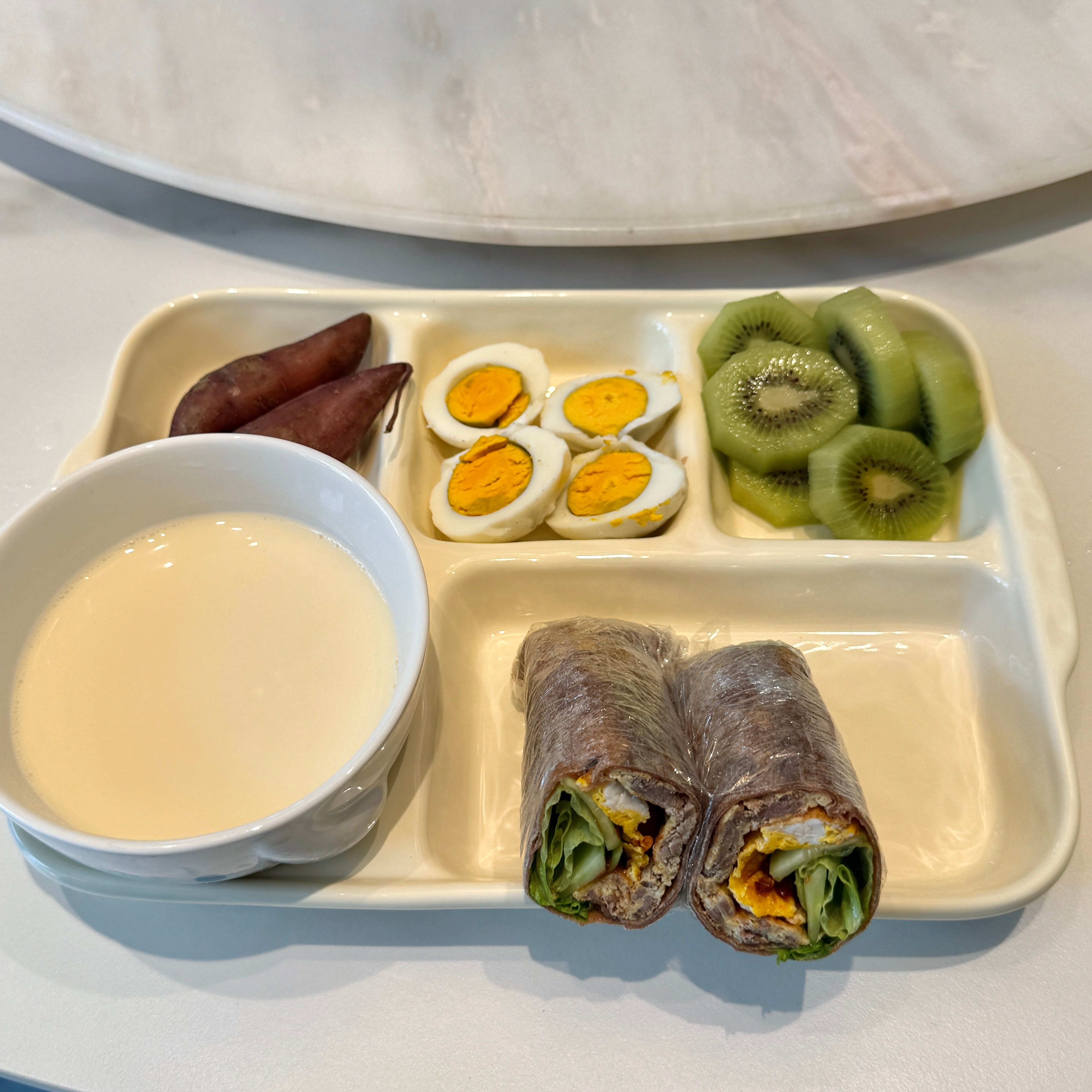 已坚持17天[苦涩]没有西瓜奶茶蛋糕面包冰淇淋清补凉烧烤龙虾牛蛙火锅螺蛳粉火鸡面