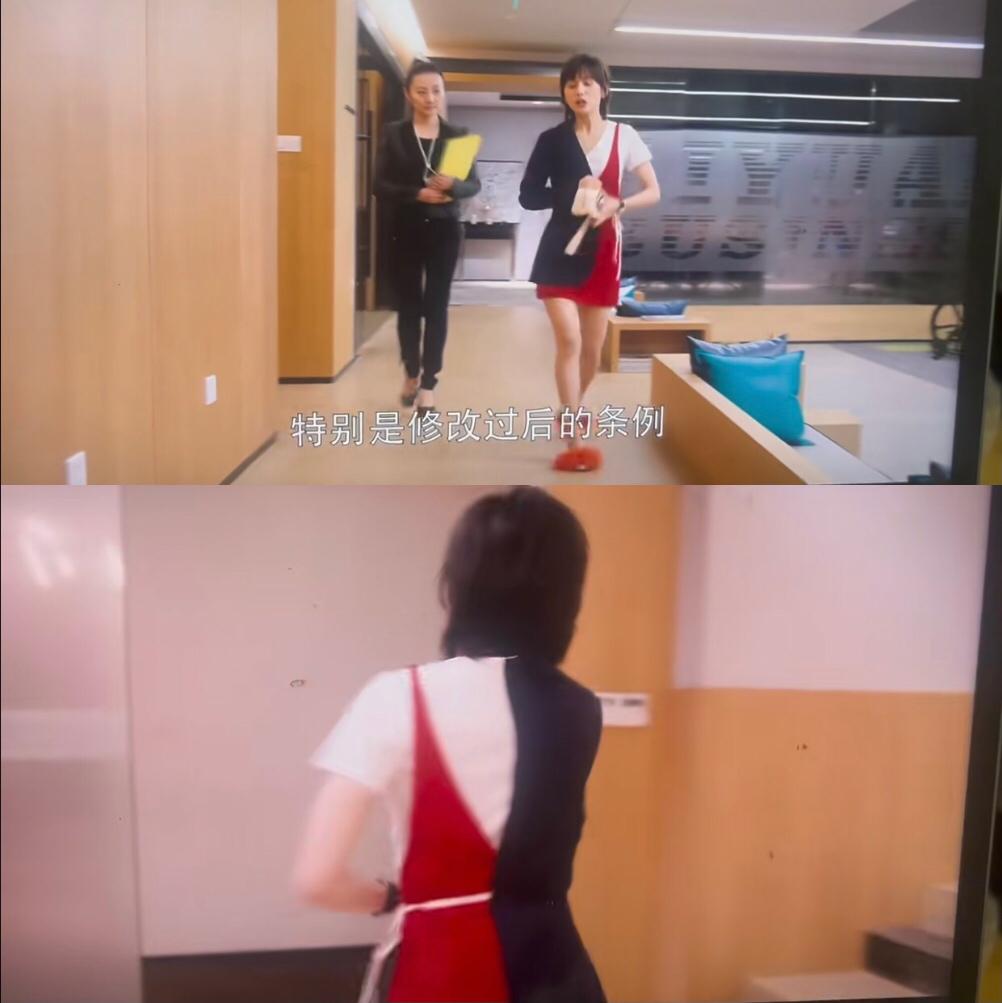 终于看到曲筱绡这件衣服的背面了，
看来就是一半西装外套，
原来以为是拼接款。
应