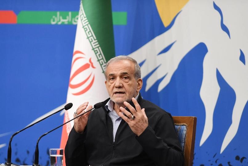 伊朗这波操作把所有人都看懵了：总统道歉、盟友劝停，内部到底谁说了算？

中东战场