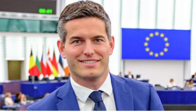 中方或失去安世半导体，荷兰新外长对华更强硬，计划祭出一个前所未有招数！近期，荷兰