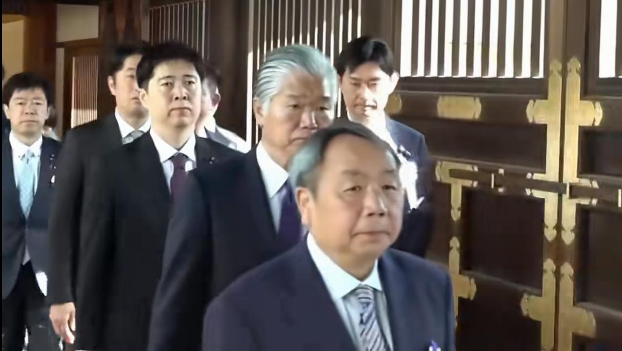 真是古有秦桧，今有石平！



咱们中国人都知道秦桧是个遗臭万年的大奸臣、卖国贼