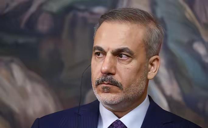 “只要以色列还是内塔尼亚胡在掌权，以色列就会一直为自己寻找某个敌人。

这对他们