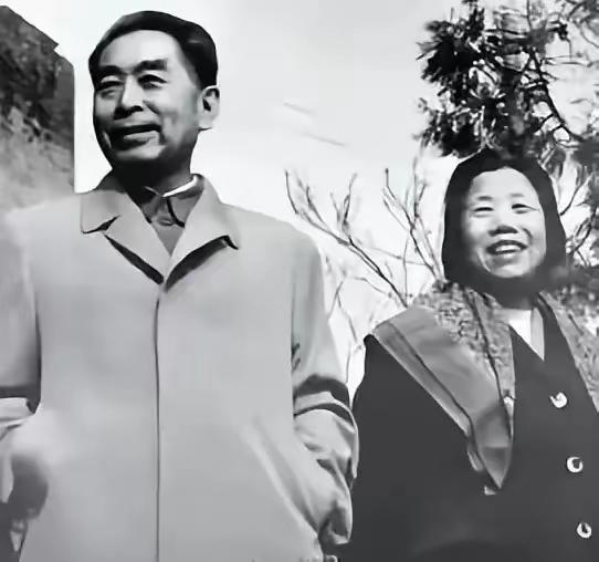 周总理一语道破：想被人尊重，先学会尊重人
 
生活里总有人抱怨不被待见，职场上总