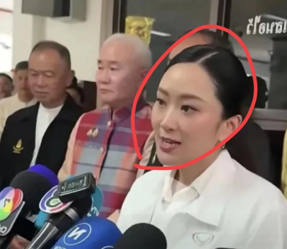 据泰国媒体报道：佩通坦对记者表示：泰国和柬埔寨发生军事冲突的根本原因：是泰国打击