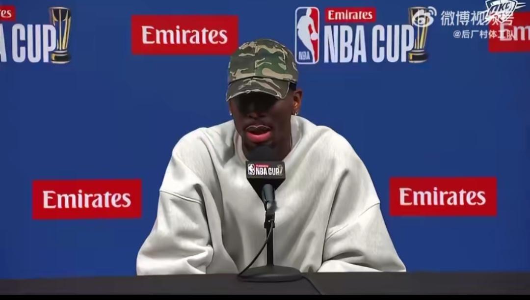 亚历山大在采访中说此前不了解33连胜是NBA历史纪录，得知后表示：“哇，这要赢的