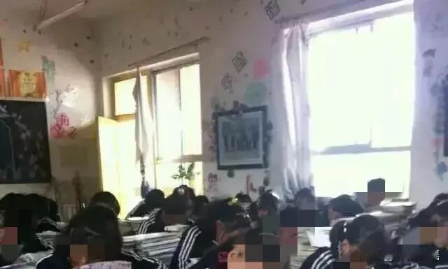 我是一名残疾人，前天晚上，一位好朋友邀我去吃席，她即将结婚。当时，我的心里满是难