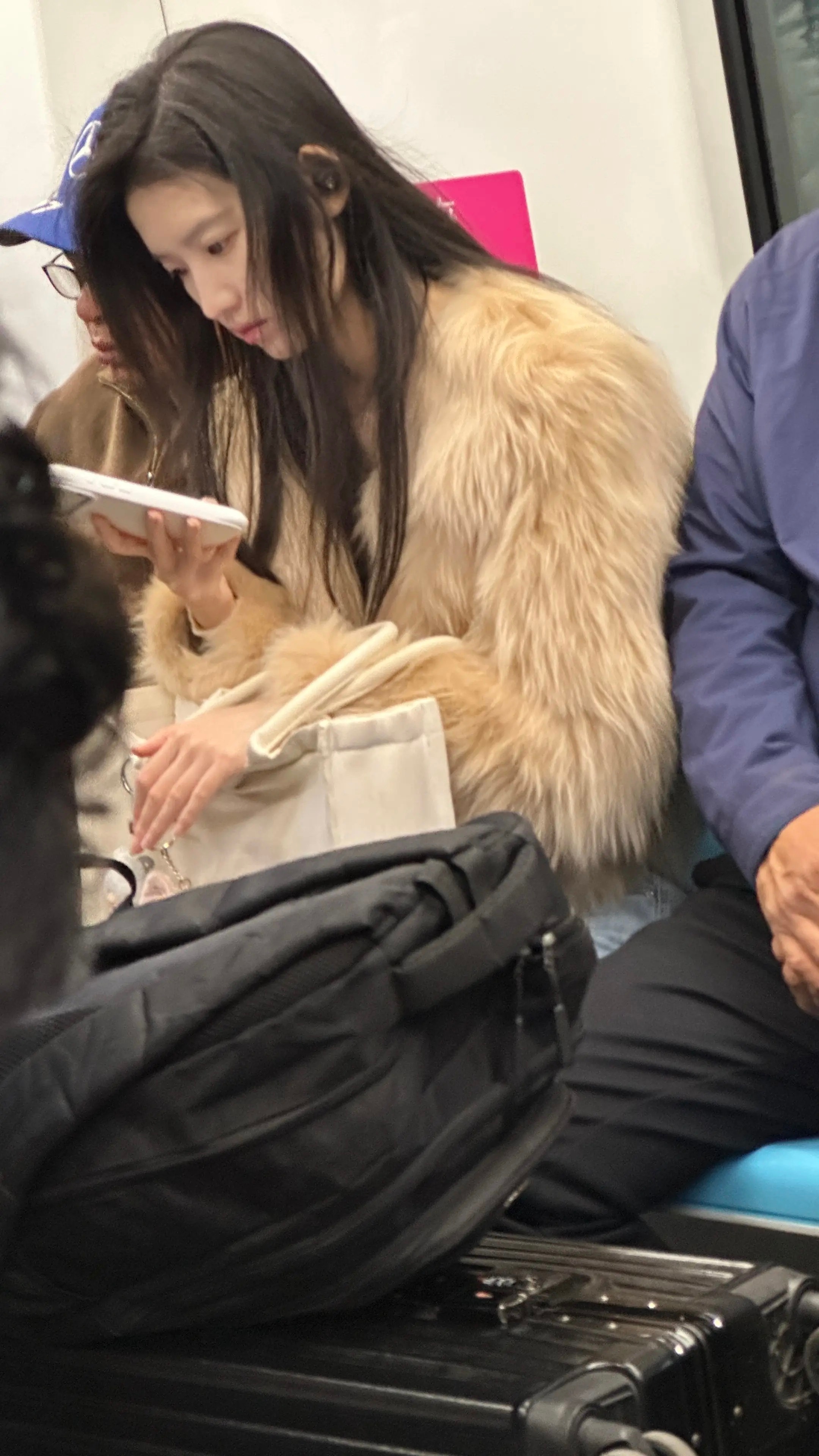 杭州美女是真的多 果然似她三分 已是绝色…. 