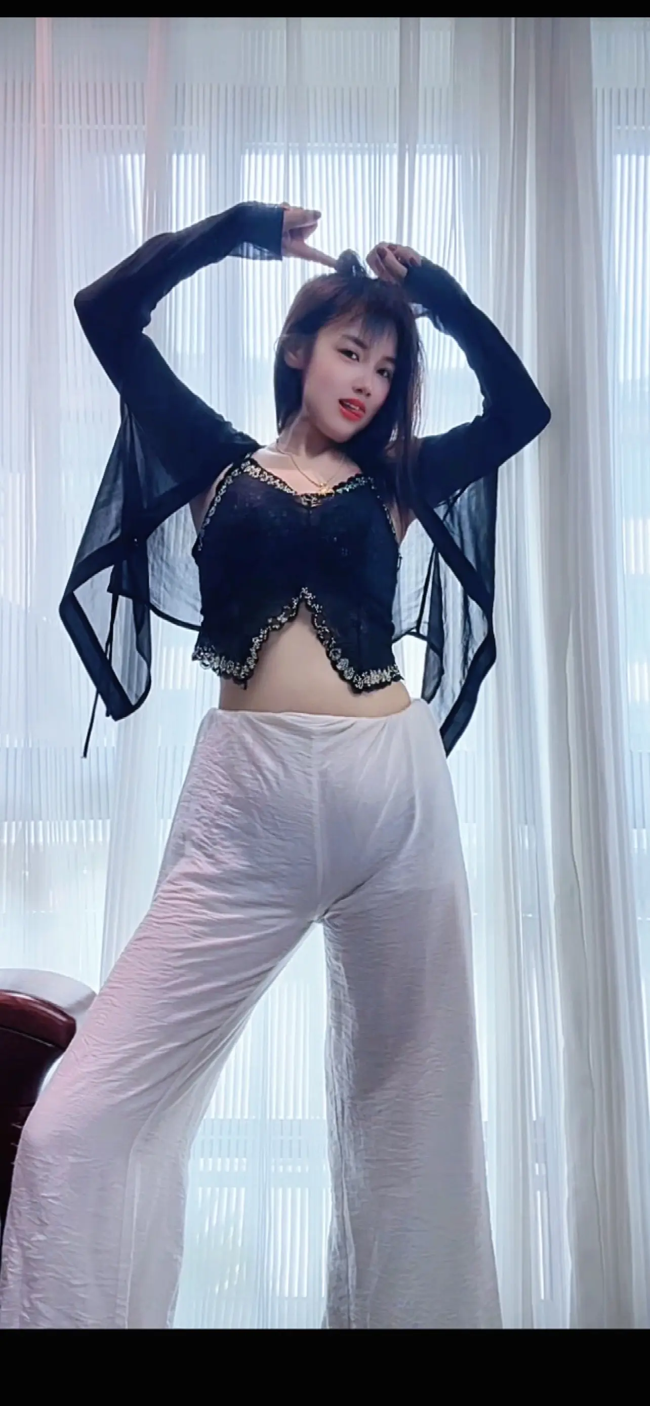 非要白色吗？黑白都要不行吗