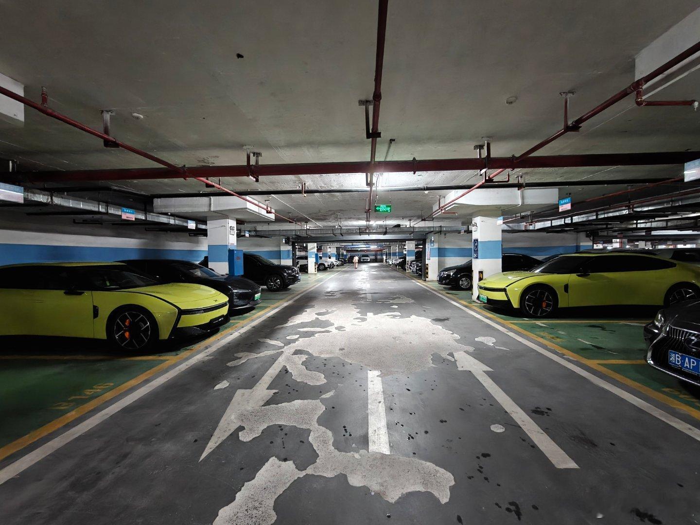 偶遇同款，开心！小鹏p7 ​​​