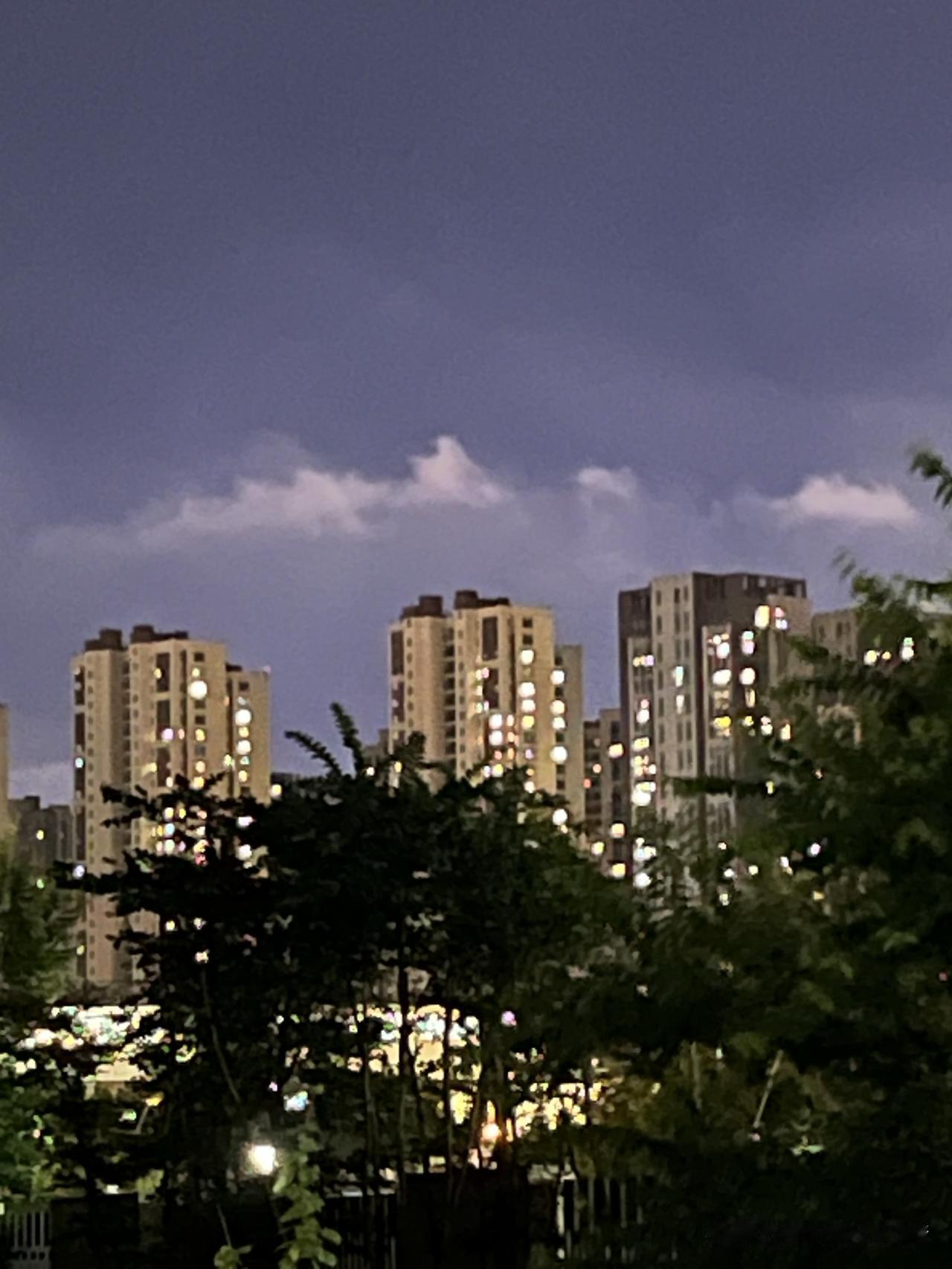 北京协和医院一位资深医生说：
“人到了一定年龄就是生病，生病是主旋律，退休后就是