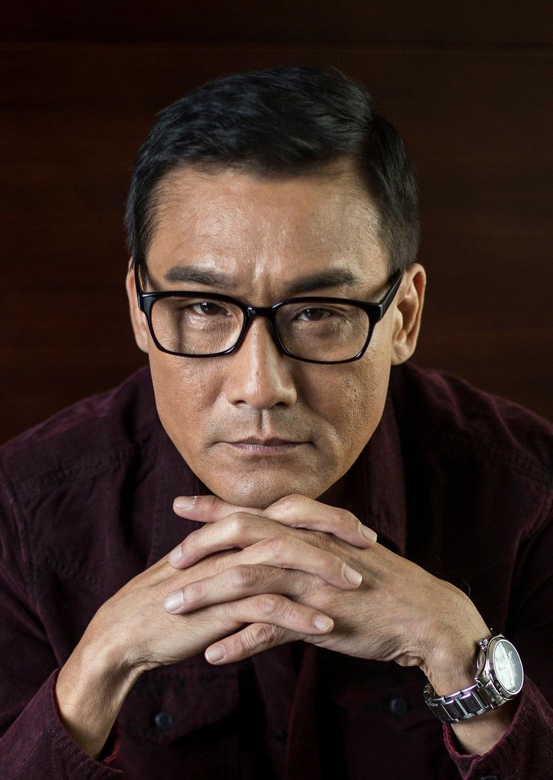 目前为止，梁家辉五封金像奖影帝，仅次于梁朝伟6次梁家辉五次：1984《垂帘听政》