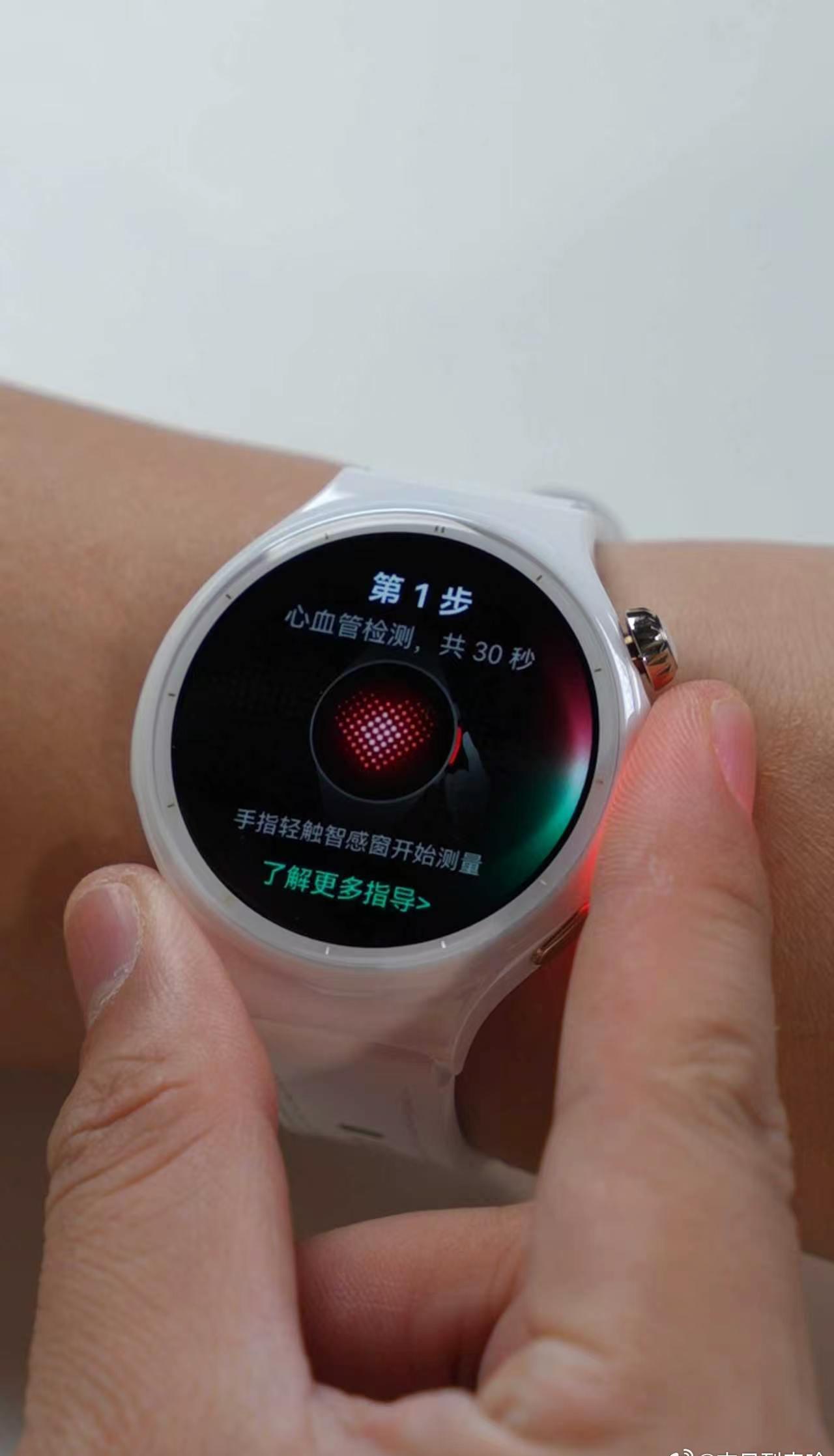 6系列开售不用复杂设置，上手就能用，健康提醒很及时，适合熬夜上班族。 ​