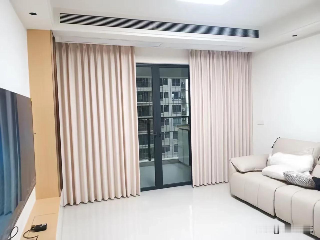 我家小子出去工作都一个多月了，这一个多月从来没有主动给我打电话，也没有给我发微信